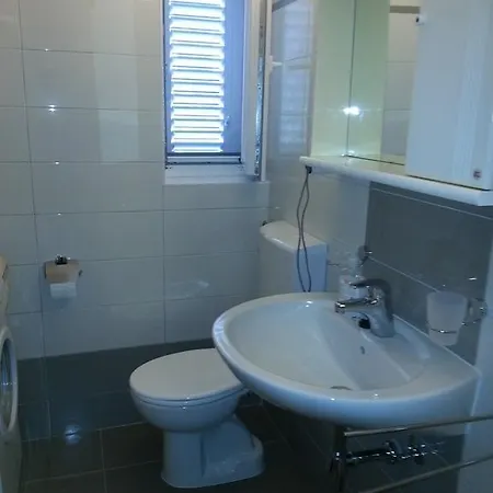 Relja Apartment *